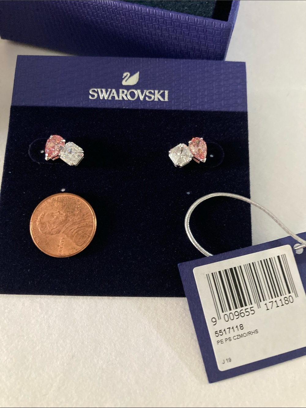 Swarovski attract soul pierced earrings in rhodium plating - Picture 3 of 5